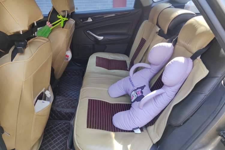 Used Ford Mondeo 2011 2.0L GTDi 200 Luxury Edition Left Rear Seat