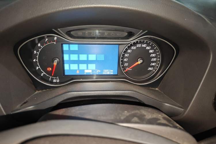 Used Ford Mondeo 2011 2.3L Luxury Model Odometer Close Up