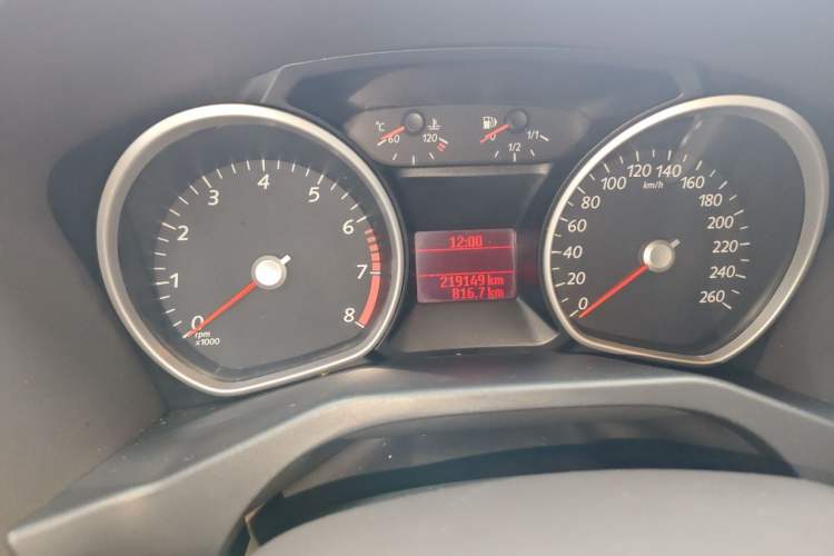Used Ford Mondeo 2011 2.3L Fashion Edition Odometer Close Up