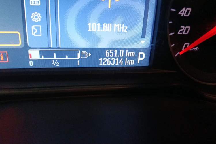 Used Ford Mondeo 2011 2.3L Luxury Model Odometer Close Up