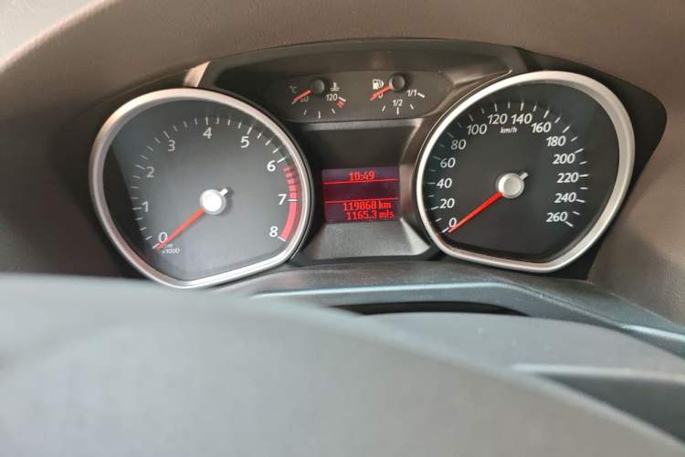 Used Ford Mondeo 2011 2.3L Fashion Edition Odometer Close Up