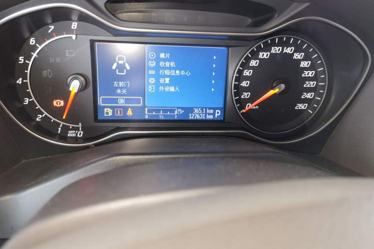 Used Ford Mondeo 2011 2.0L GTDi 200 Fashion Edition Odometer Close Up