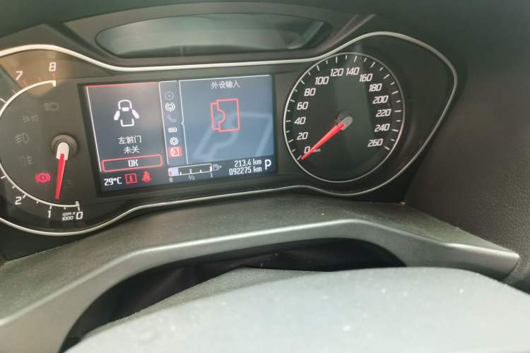 Used Ford Mondeo 2011 2.0L GTDi 200 Luxury Edition Odometer Close Up