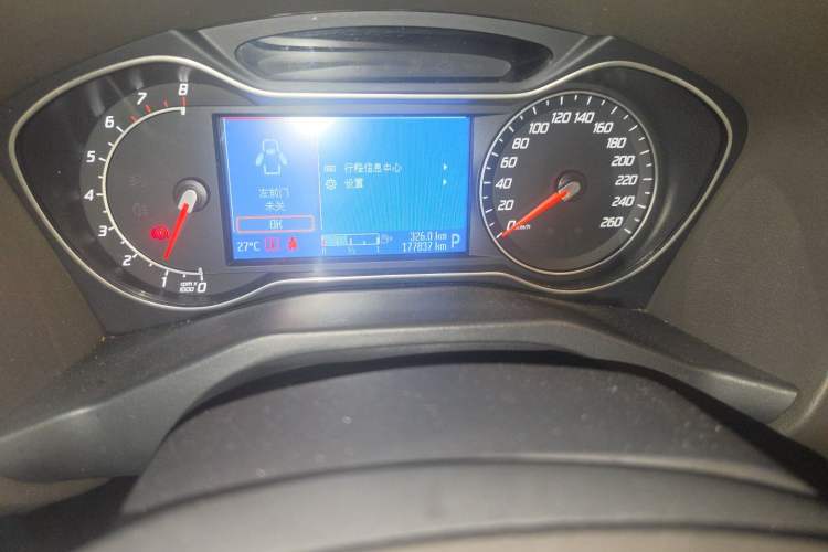Used Ford Mondeo 2011 2.0L GTDi 200 Fashion Edition Odometer Close Up