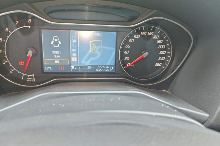Used Ford Mondeo 2011 2.0L GTDi 200 Luxury Edition Odometer Close Up
