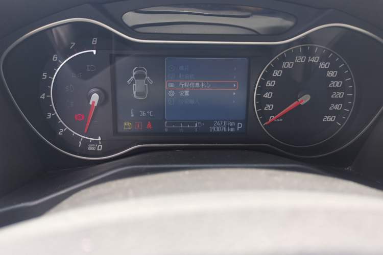 Used Ford Mondeo 2011 2.0L GTDi 200 Fashion Edition Odometer Close Up