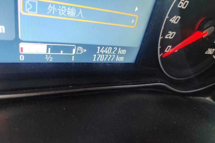 Used Ford Mondeo 2011 2.0L GTDi 200 Luxury Edition Odometer Close Up