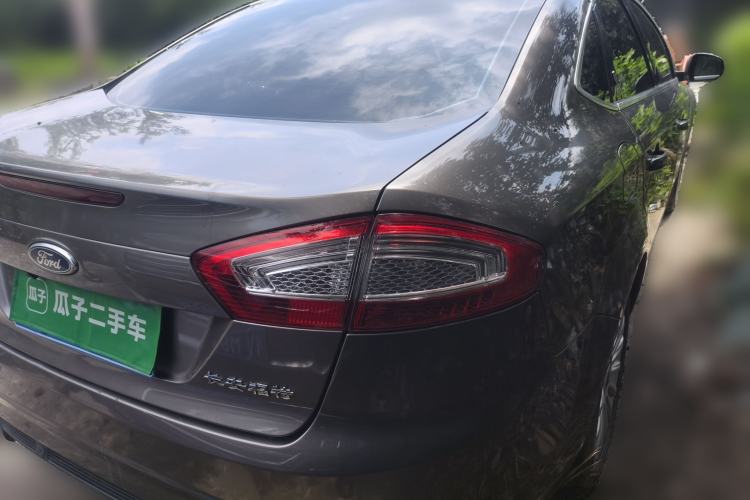 Used Ford Mondeo 2011 2.0L GTDi 200 Fashion Edition Rear Right 45 Deg