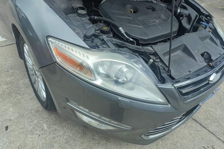 Used Ford Mondeo 2011 2.0L GTDi 200 Luxury Edition Right Front Headlight
