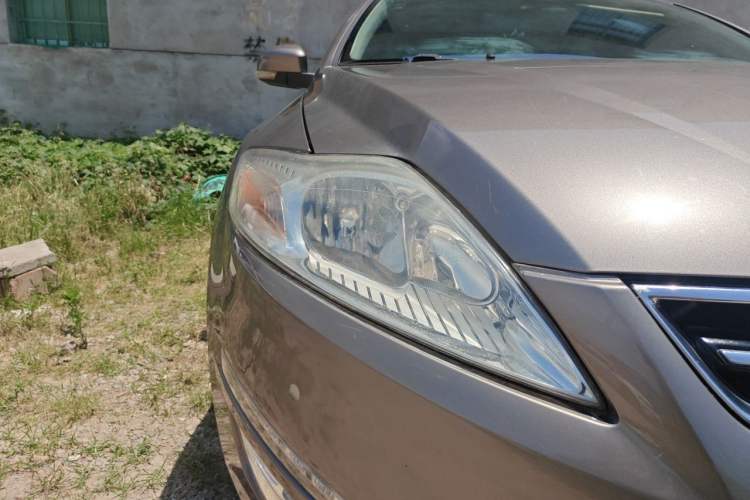 Used Ford Mondeo 2011 2.3L Luxury Model Right Front Headlight