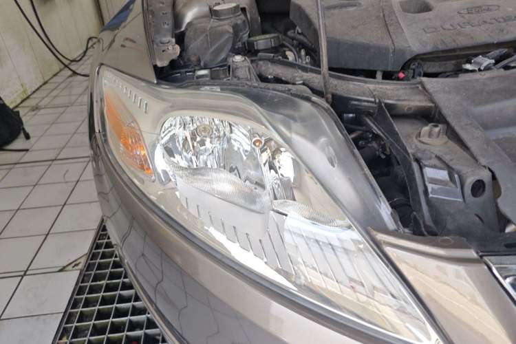 Used Ford Mondeo 2011 2.3L Fashion Edition Right Front Headlight