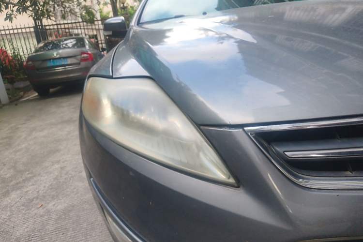 Used Ford Mondeo 2011 2.3L Fashion Edition Right Front Headlight