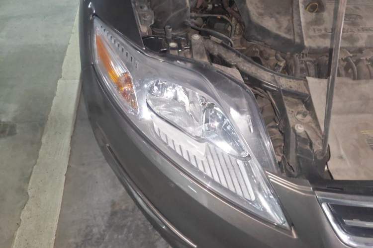 Used Ford Mondeo 2011 2.3L Fashion Edition Right Front Headlight