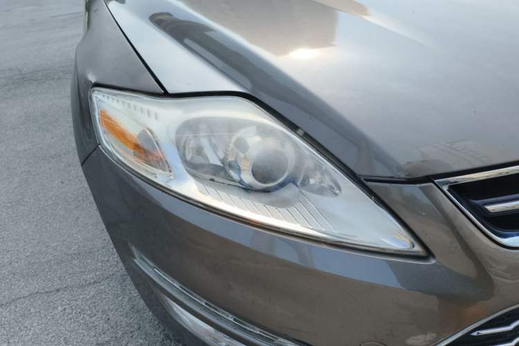 Used Ford Mondeo 2011 2.0L GTDi 200 Fashion Edition Right Front Headlight