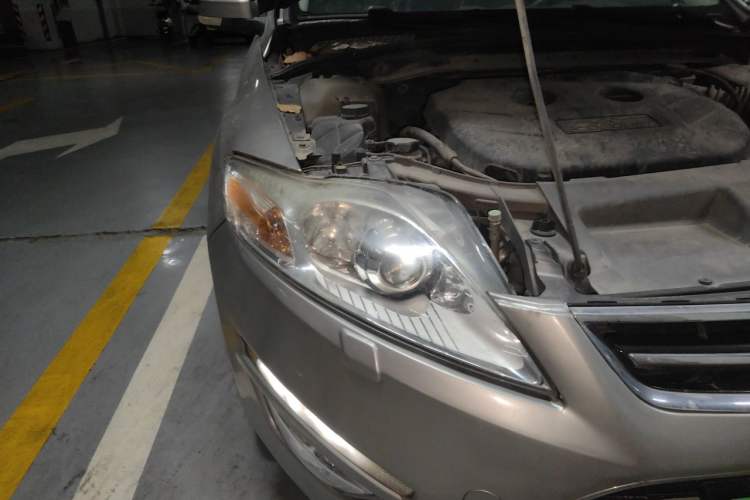 Used Ford Mondeo 2011 2.0L GTDi 200 Luxury Edition Right Front Headlight