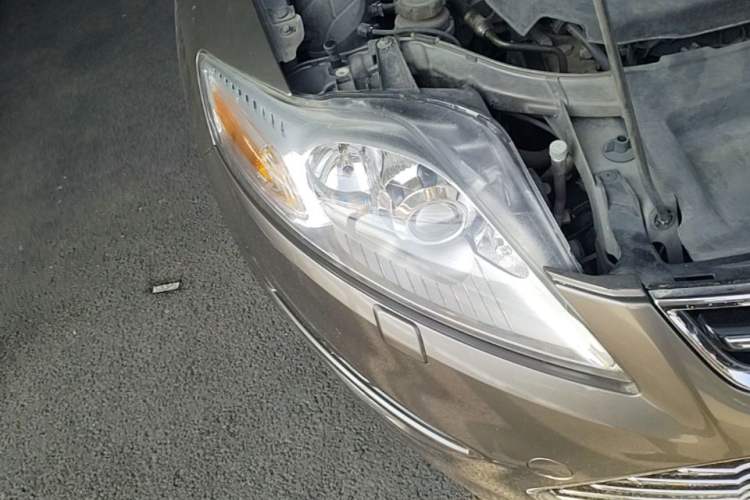 Used Ford Mondeo 2011 2.0L GTDi 200 Luxury Edition Right Front Headlight
