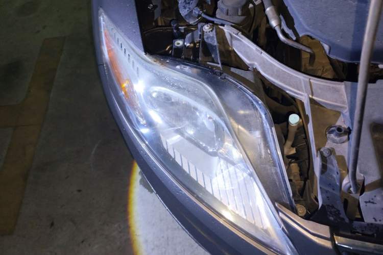 Used Ford Mondeo 2011 2.0L GTDi 200 Fashion Edition Right Front Headlight