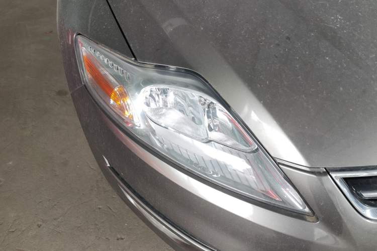 Used Ford Mondeo 2011 2.0L GTDi 200 Fashion Edition Right Front Headlight