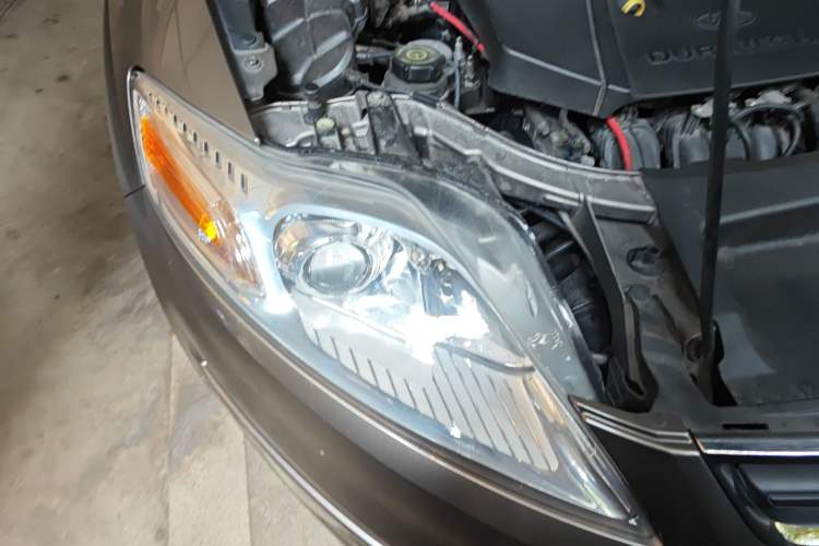 Used Ford Mondeo 2011 2.3L Fashion Edition Right Front Headlight