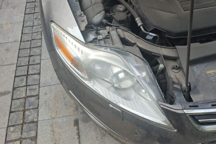 Used Ford Mondeo 2011 2.0L GTDi 200 Luxury Edition Right Front Headlight