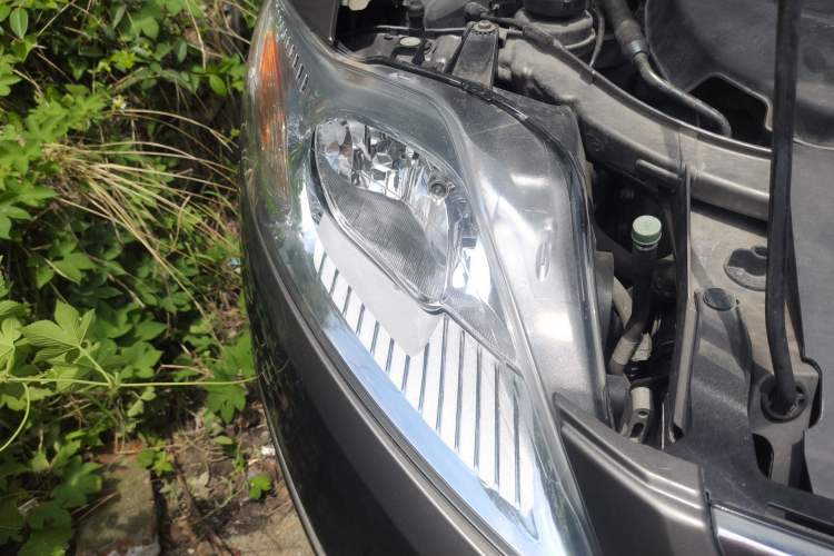 Used Ford Mondeo 2011 2.0L GTDi 200 Fashion Edition Right Front Headlight
