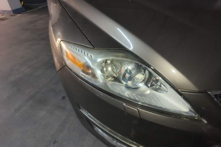 Used Ford Mondeo 2011 2.0L GTDi 200 Luxury Edition Right Front Headlight