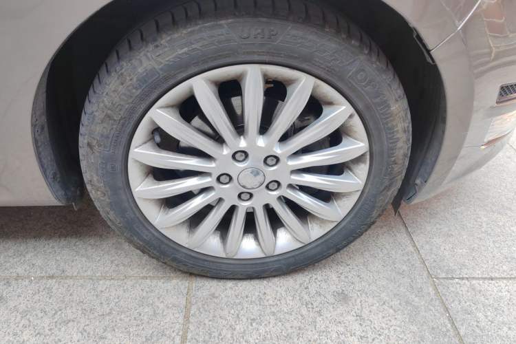 Used Ford Mondeo 2011 2.0L GTDi 200 Luxury Edition Right Front Wheel Hub