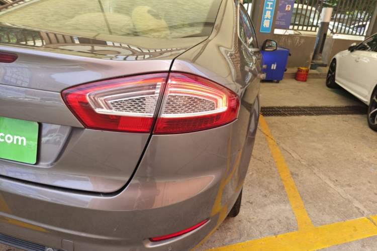 Used Ford Mondeo 2011 2.3L Luxury Model Right Rear Taillight