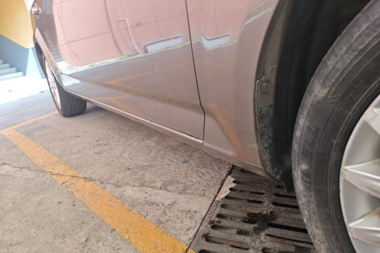 Used Ford Mondeo 2011 2.3L Luxury Model Right Side Sill
