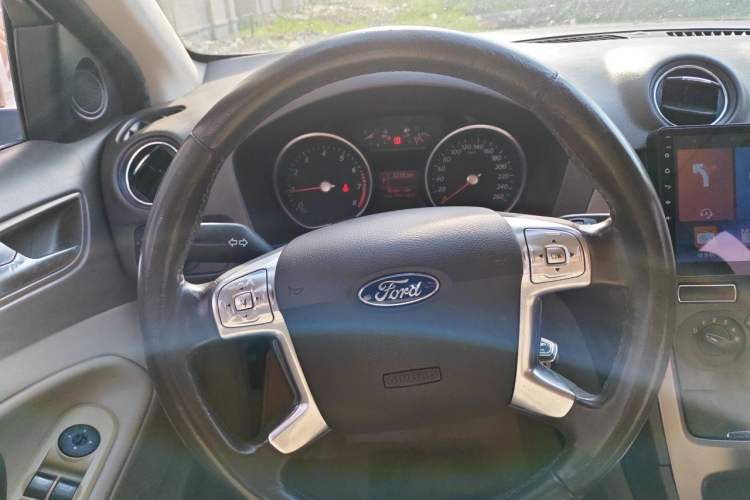 Used Ford Mondeo 2011 2.3L Fashion Edition Steering Wheel