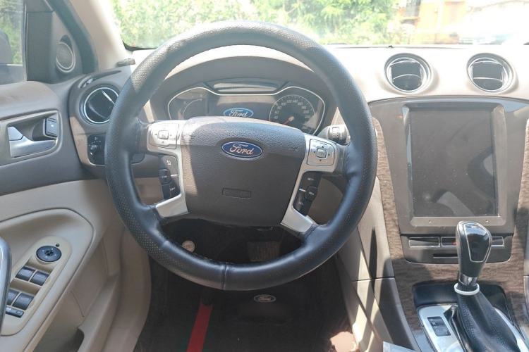 Used Ford Mondeo 2011 2.3L Luxury Model Steering Wheel