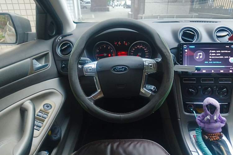 Used Ford Mondeo 2011 2.3L Fashion Edition Steering Wheel
