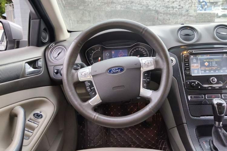 Used Ford Mondeo 2011 2.0L GTDi240 Ultimate Edition Steering Wheel
