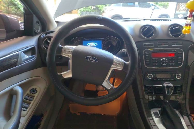Used Ford Mondeo 2011 2.0L GTDi 200 Fashion Edition Steering Wheel