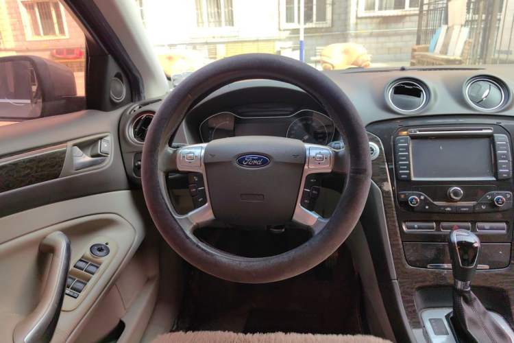 Used Ford Mondeo 2011 2.0L GTDi 200 Luxury Edition Steering Wheel