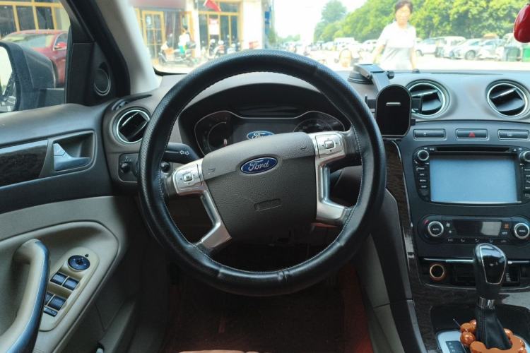 Used Ford Mondeo 2011 2.0L GTDi 200 Fashion Edition Steering Wheel
