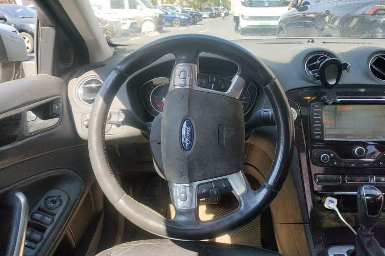 Used Ford Mondeo 2011 2.3L Fashion Edition Steering Wheel