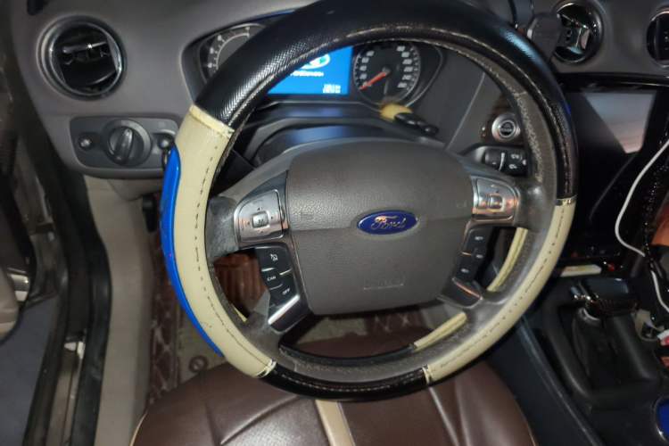 Used Ford Mondeo 2011 2.0L GTDi 200 Luxury Edition Steering Wheel