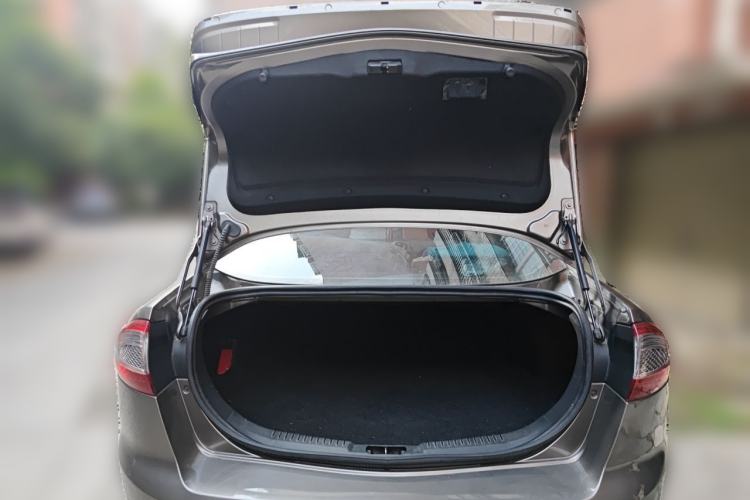 Used Ford Mondeo 2011 2.0L GTDi 200 Luxury Edition Trunk
