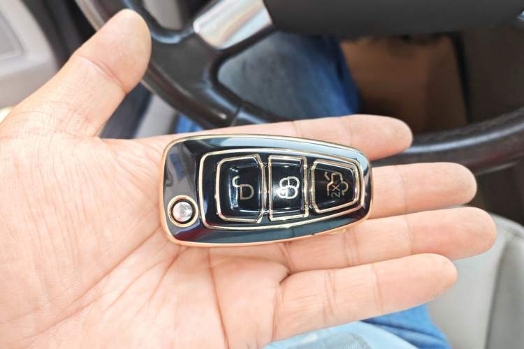 Used Ford Mondeo 2011 2.3L Fashion Edition Vehicle Key