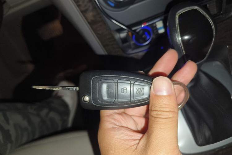 Used Ford Mondeo 2011 2.0L GTDi 200 Fashion Edition Vehicle Key