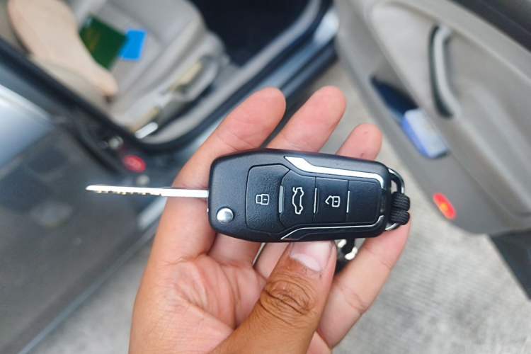 Used Ford Mondeo 2011 2.3L Fashion Edition Vehicle Key