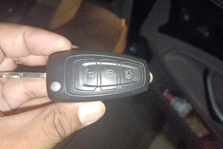Used Ford Mondeo 2011 2.0L GTDi 200 Fashion Edition Vehicle Key