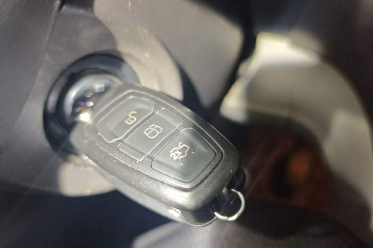 Used Ford Mondeo 2011 2.0L GTDi 200 Fashion Edition Vehicle Key