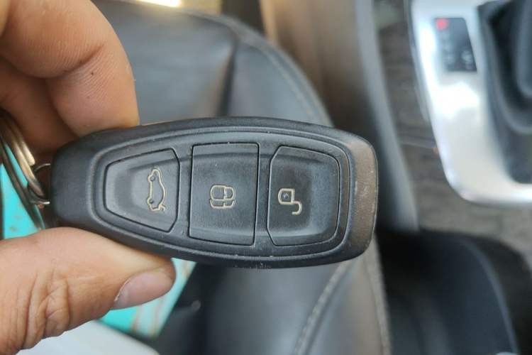Used Ford Mondeo 2011 2.3L Fashion Edition Vehicle Key