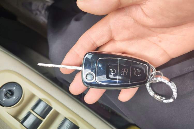 Used Ford Mondeo 2011 2.3L Fashion Edition Vehicle Key