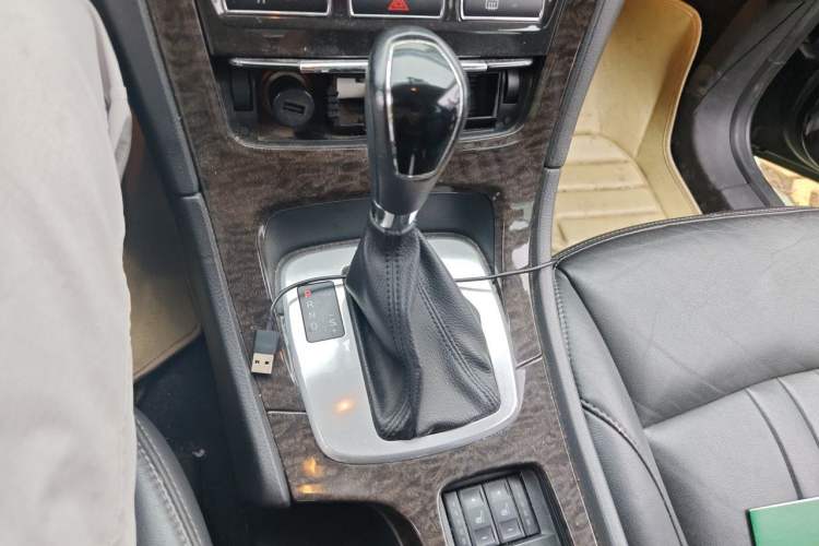 Used Ford Mondeo 2011 2.0L GTDi 200 Luxury Edition Gear Lever