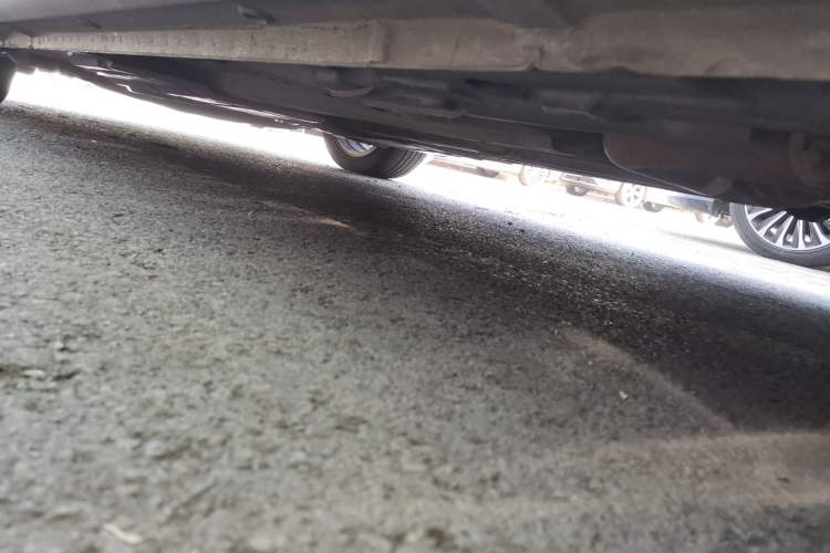 Used Ford Mondeo 2011 2.0L GTDi240 Ultimate Edition Chassis Rear Left