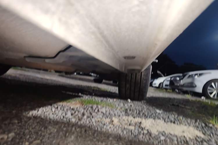 Used Ford Mondeo 2011 2.0L GTDi 200 Fashion Edition Chassis Rear Left