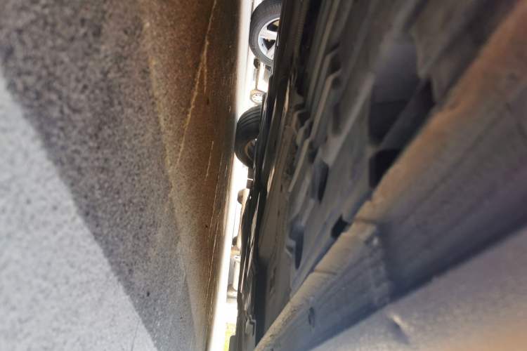 Used Ford Mondeo 2011 2.0L GTDi 200 Fashion Edition Chassis Rear Right